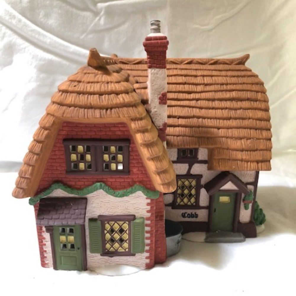 Dept 56 Dickens' Village Cobb Cottage